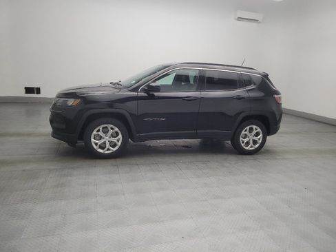 Used 2024 Jeep Compass Latitude AWD/4WD image 2