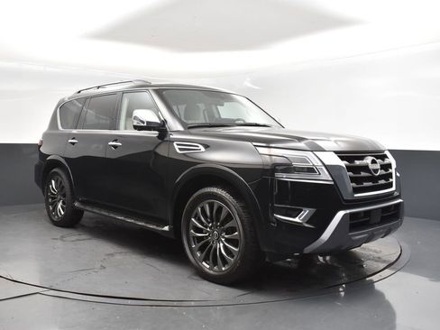 Used 2024 Nissan Armada Platinum w/ Captain's Chairs Package image 9