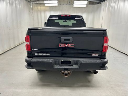 Used 2018 GMC Sierra 2500 SLT w/ All Terrain HD Package AWD/4WD image 6