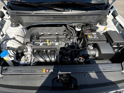 New 2025 Hyundai Venue SEL image 11