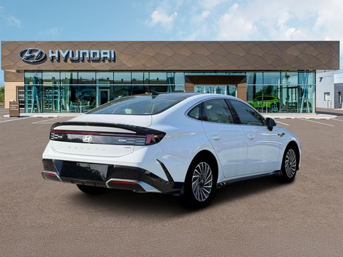 New 2026 Hyundai Sonata SEL FWD image 7