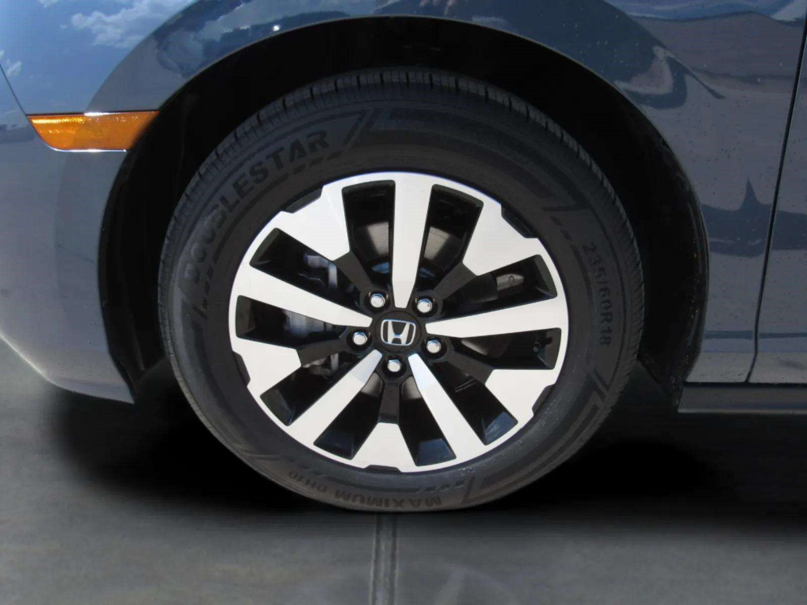 Used 2025 Honda Odyssey EX-L image 4