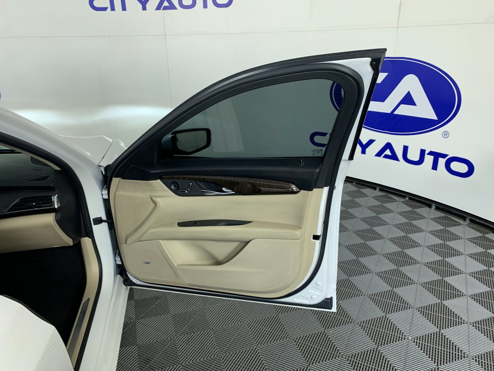 Used 2018 Cadillac CT6 2.0T RWD image 35