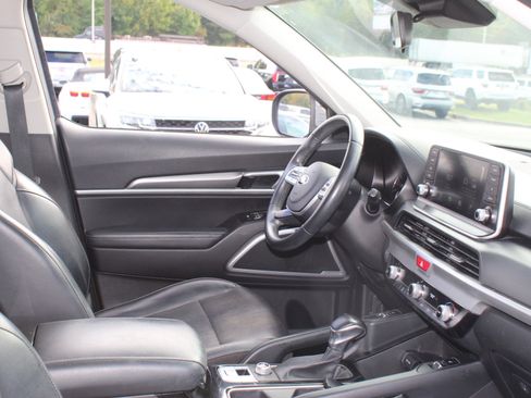 Used 2020 Kia Telluride S w/ S 8 Passenger Seating Package image 34