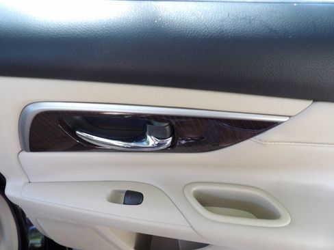 Used 2013 Nissan Altima 2.5 SL w/ Technology Pkg image 24