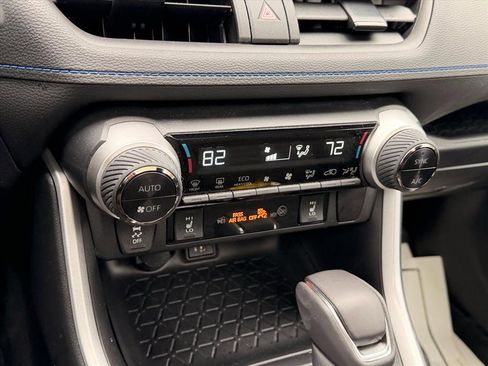 Used 2024 Toyota RAV4 SE w/ Convenience Package image 22