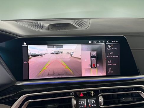 Used 2021 BMW X7 M50i w/ Dynamic Handling Package image 29