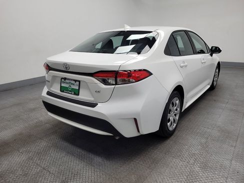 Used 2020 Toyota Corolla LE image 9