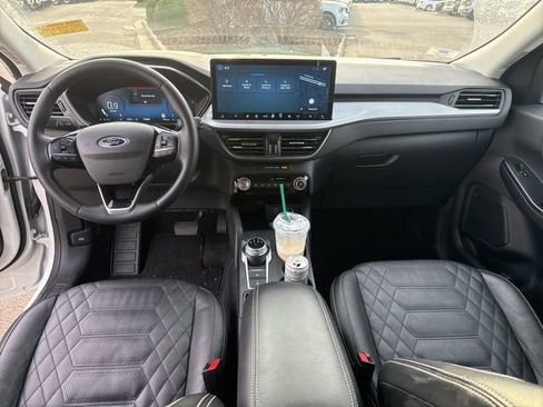 Used 2023 Ford Escape Platinum w/ Premium Technology Package image 25