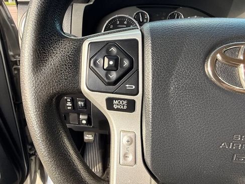 Used 2017 Toyota Tundra SR5 w/ SR5 Upgrade Package RWD image 20