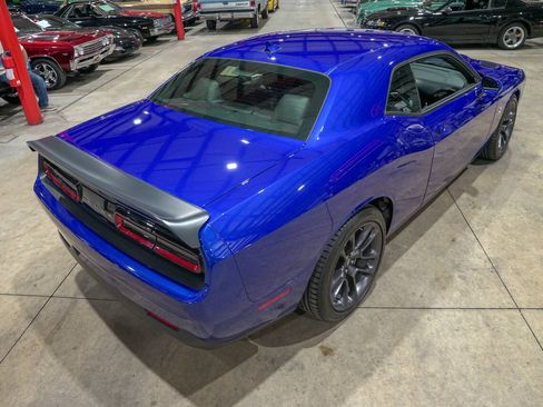 Used 2020 Dodge Challenger R/T Scat Pack w/ Plus Package RWD image 17
