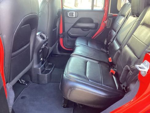 Used 2022 Jeep Wrangler Unlimited Sahara image 11