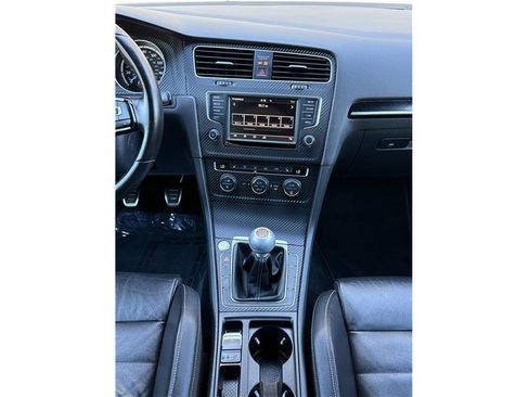 Used 2016 Volkswagen Golf 4-Door AWD/4WD image 9