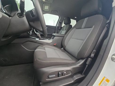 Used 2025 Chevrolet Blazer LT AWD/4WD image 24