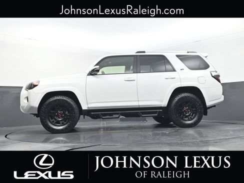 Used 2024 Toyota 4Runner SR5 Premium w/ Moonroof Package AWD/4WD image 22