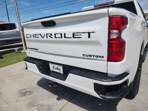 Used 2023 Chevrolet Silverado 1500 Custom w/ LPO, Dark Essentials Package AWD/4WD image 12