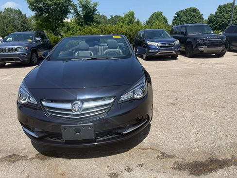 Used 2019 Buick Cascada Premium FWD image 2