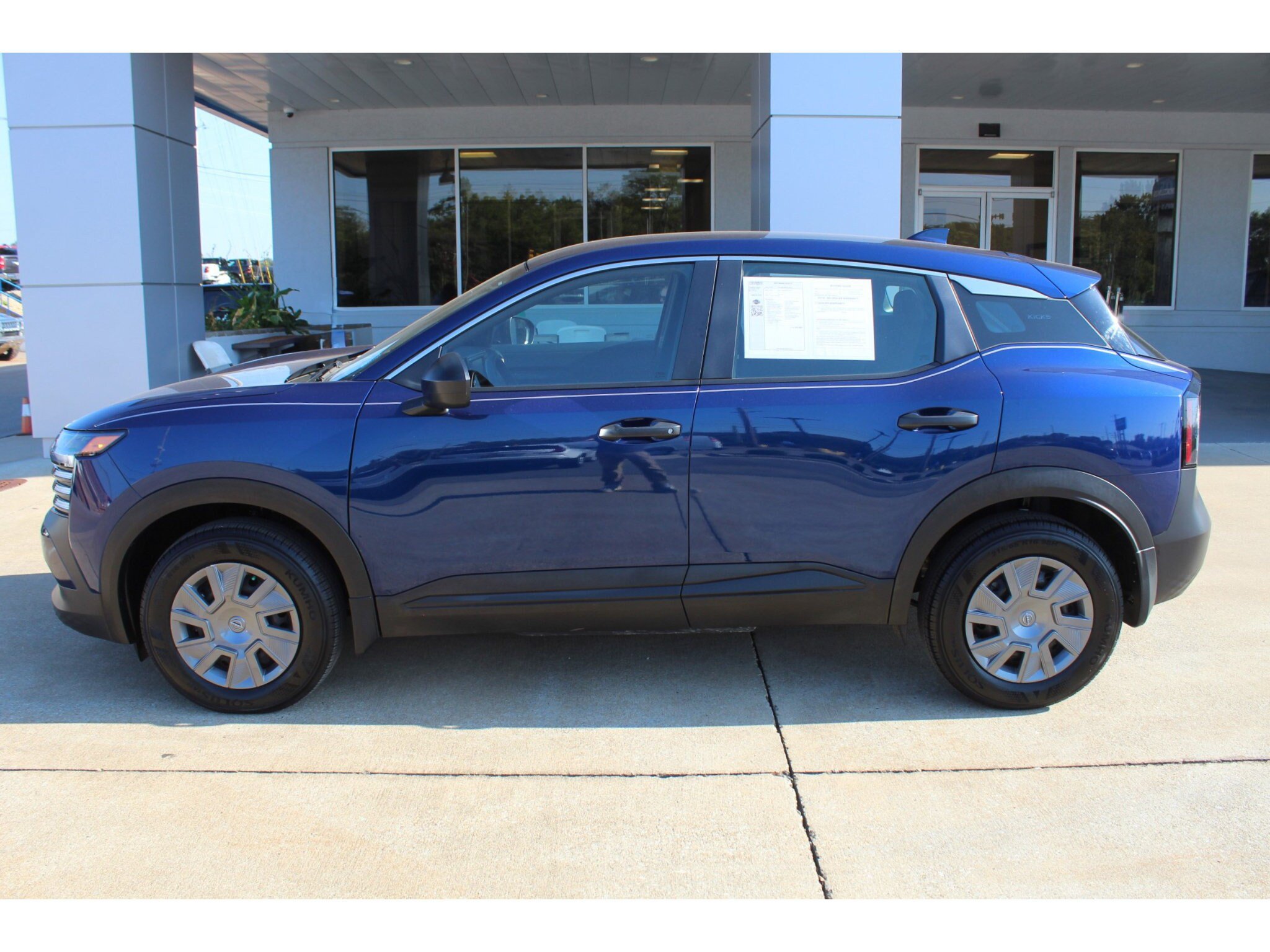 Used 2025 Nissan Kicks S AWD/4WD image 2