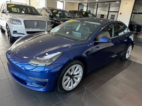 Used 2022 Tesla Model 3 Long Range AWD/4WD image 2