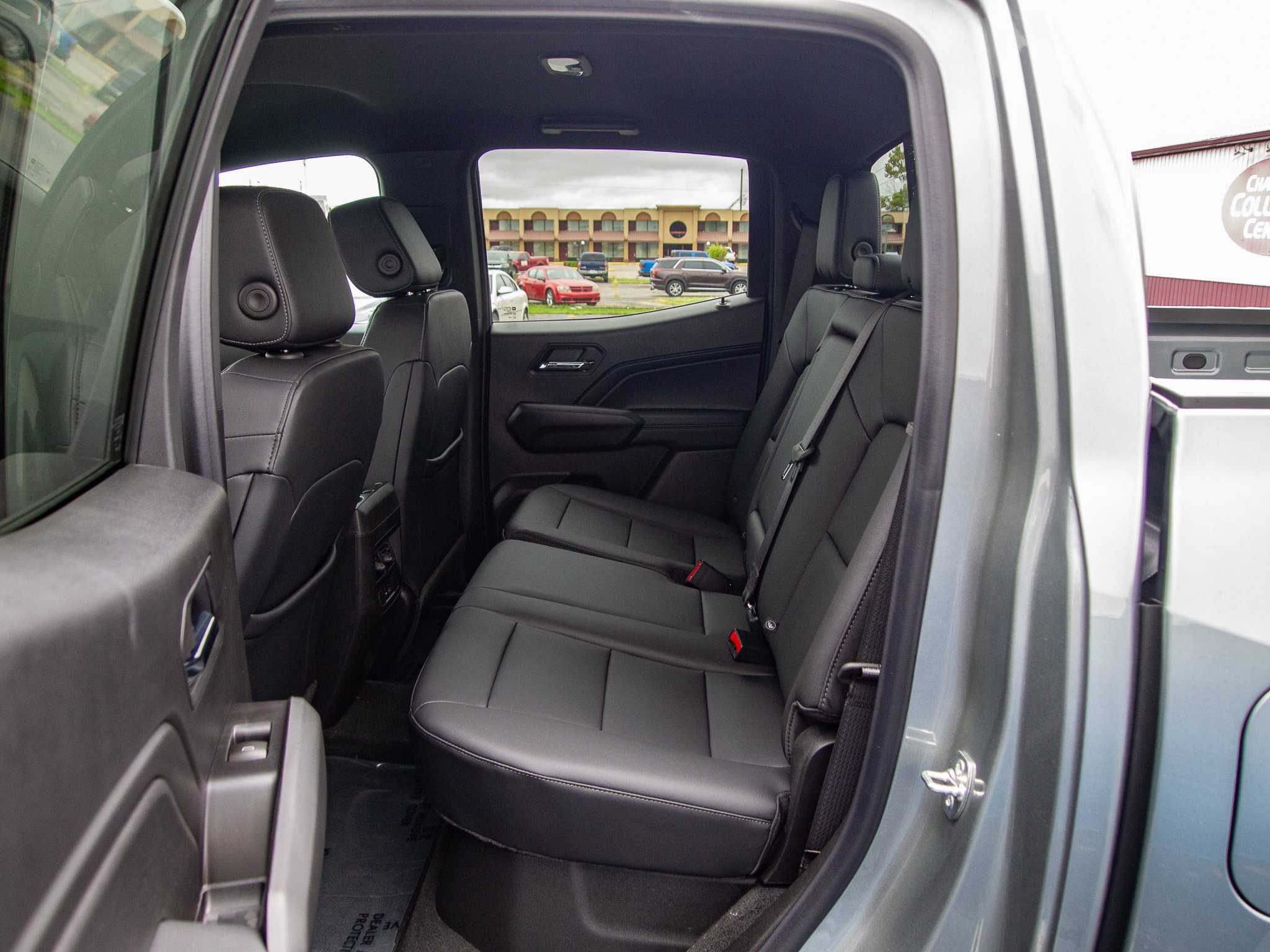 New 2026 Chevrolet Colorado LT w/ LT Convenience Package AWD/4WD image 25