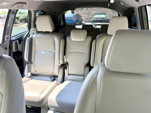 Used 2019 Honda Odyssey Elite image 13