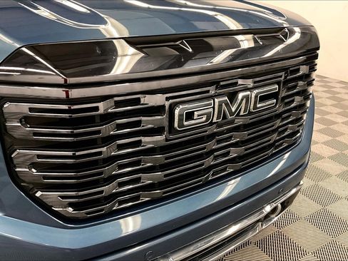 Used 2024 GMC Sierra 1500 Denali Ultimate AWD/4WD image 35