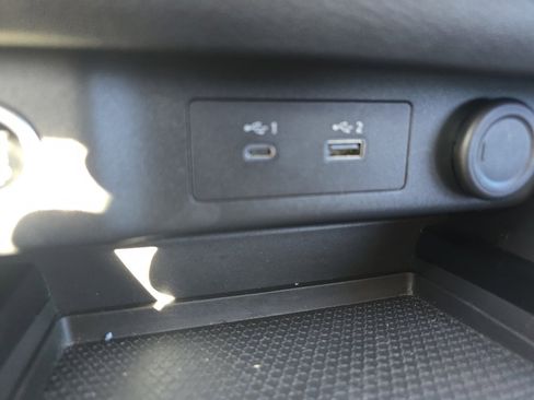 Used 2023 Nissan Rogue SV image 27