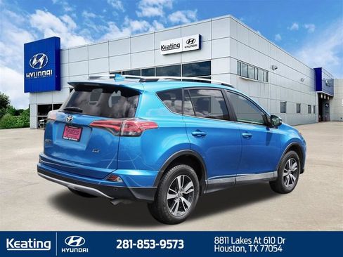 Used 2016 Toyota RAV4 XLE w/ Convenience Package FWD image 5