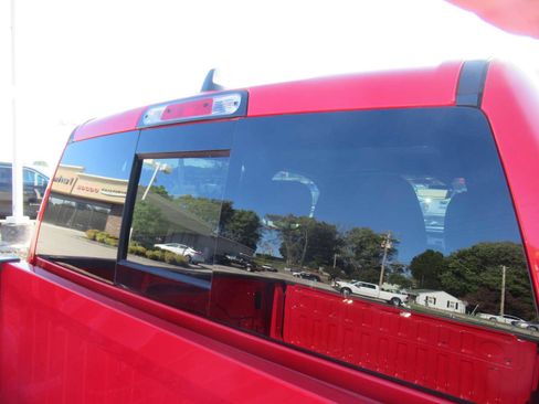 Used 2022 RAM 1500 Big Horn image 8