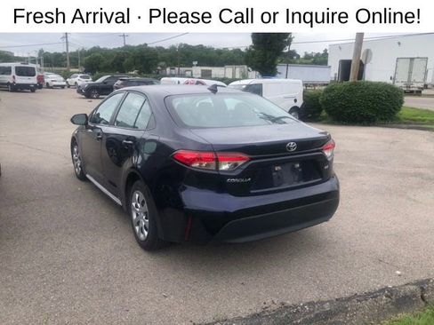 Used 2023 Toyota Corolla LE FWD image 3