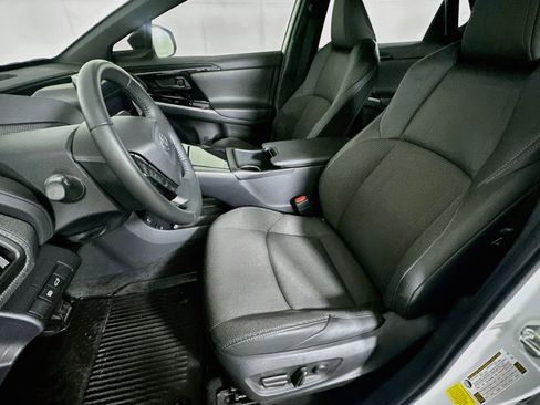 Used 2025 Toyota bZ4X FWD image 13