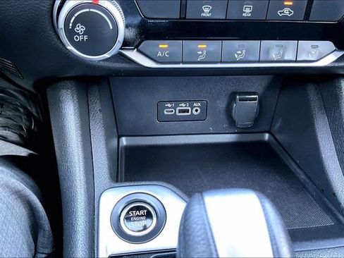 Certified 2022 Nissan Sentra SV FWD image 15