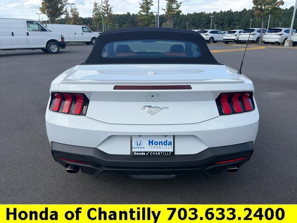 Used 2025 Ford Mustang Premium RWD image 6
