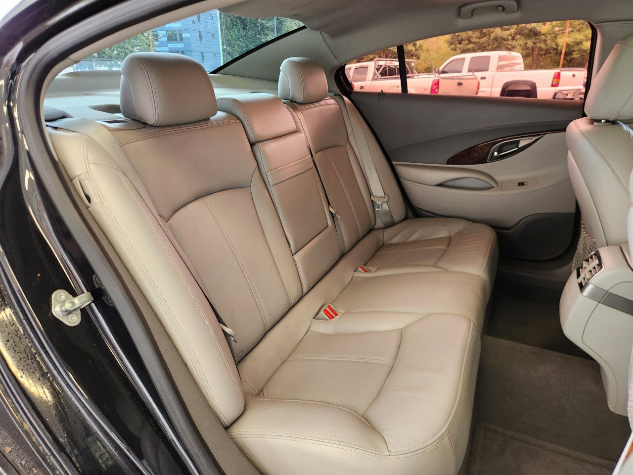 Used 2012 Buick LaCrosse Leather AWD/4WD image 4