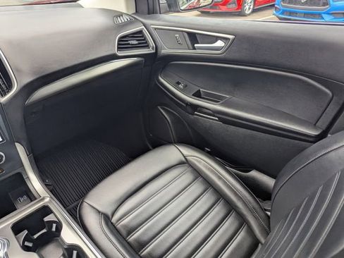 Used 2022 Ford Edge SEL w/ Convenience Package image 17