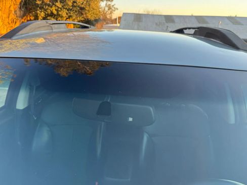 Used 2011 Subaru Outback 3.6R Limited image 12