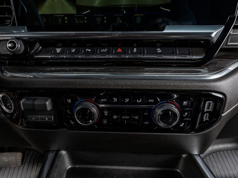 Used 2025 Chevrolet Silverado 2500 LTZ w/ LTZ Plus Package image 24