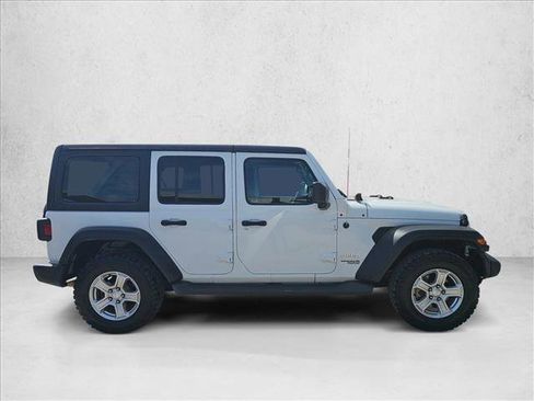 Used 2018 Jeep Wrangler Unlimited Sport S image 6