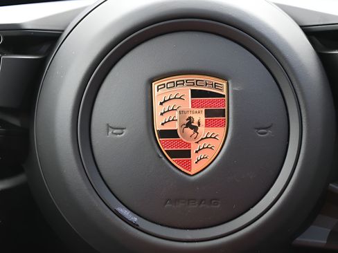 Certified 2025 Porsche Cayenne S AWD/4WD image 22