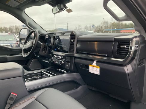 New 2026 Ford F250 Lariat w/ FX4 Off-Road Package image 11