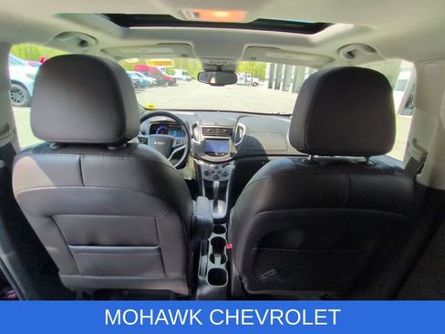 Certified 2016 Chevrolet Trax LT w/ LT Sun and Sound Package AWD/4WD image 20