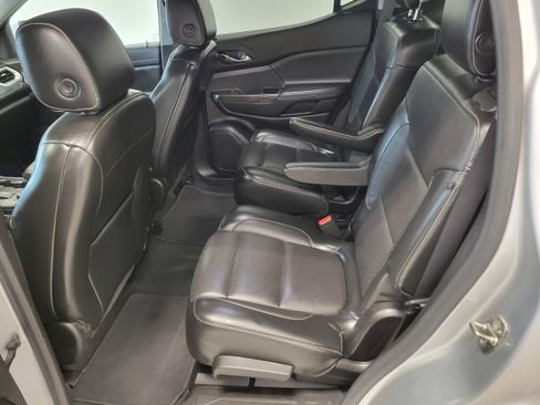 Used 2019 GMC Acadia SLT image 10