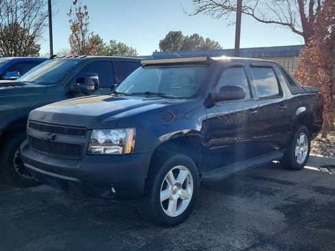 Used 2008 Chevrolet Avalanche LT w/ LT Preferred Equipment Group image 3