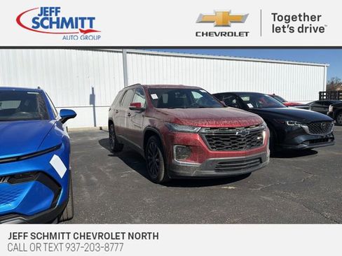 Used 2023 Chevrolet Traverse RS image 1