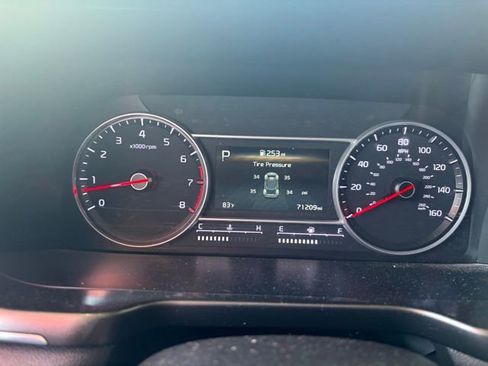 Used 2022 Kia Sorento S FWD image 8