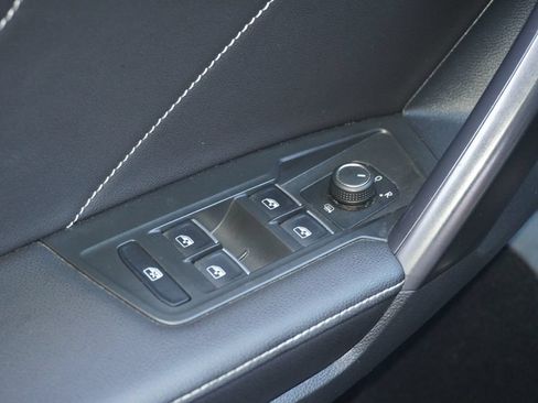 Used 2023 Volkswagen Tiguan SE R-Line FWD image 16