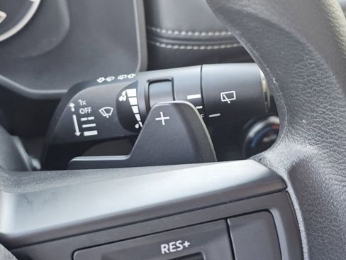 Used 2024 Nissan Rogue SV image 14