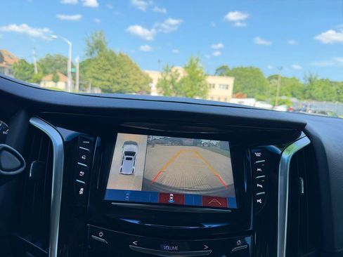 Used 2019 Cadillac Escalade Premium Luxury AWD/4WD image 15