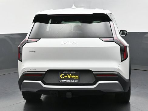 Used 2024 Kia EV9 Light image 4