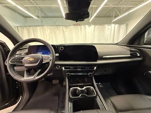 Used 2026 Chevrolet Traverse LT AWD/4WD image 18
